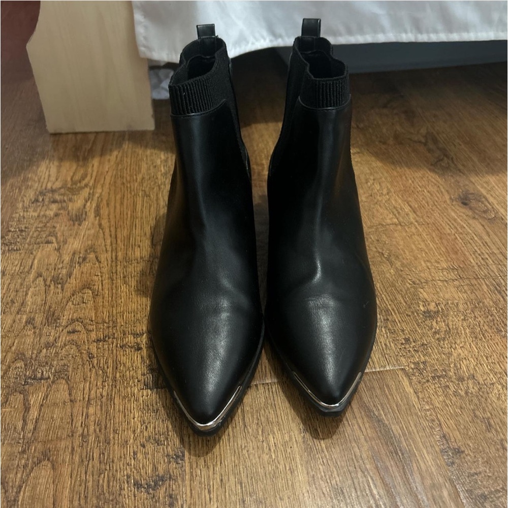 steel pointed mini boots
